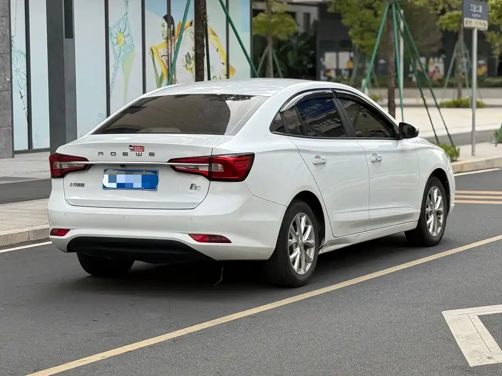 Roewe i5 2019