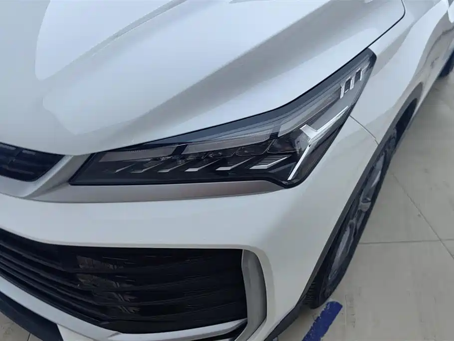 Geely Binyue 2025