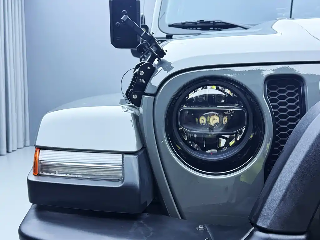 Jeep Wrangler 2022 — фото 3