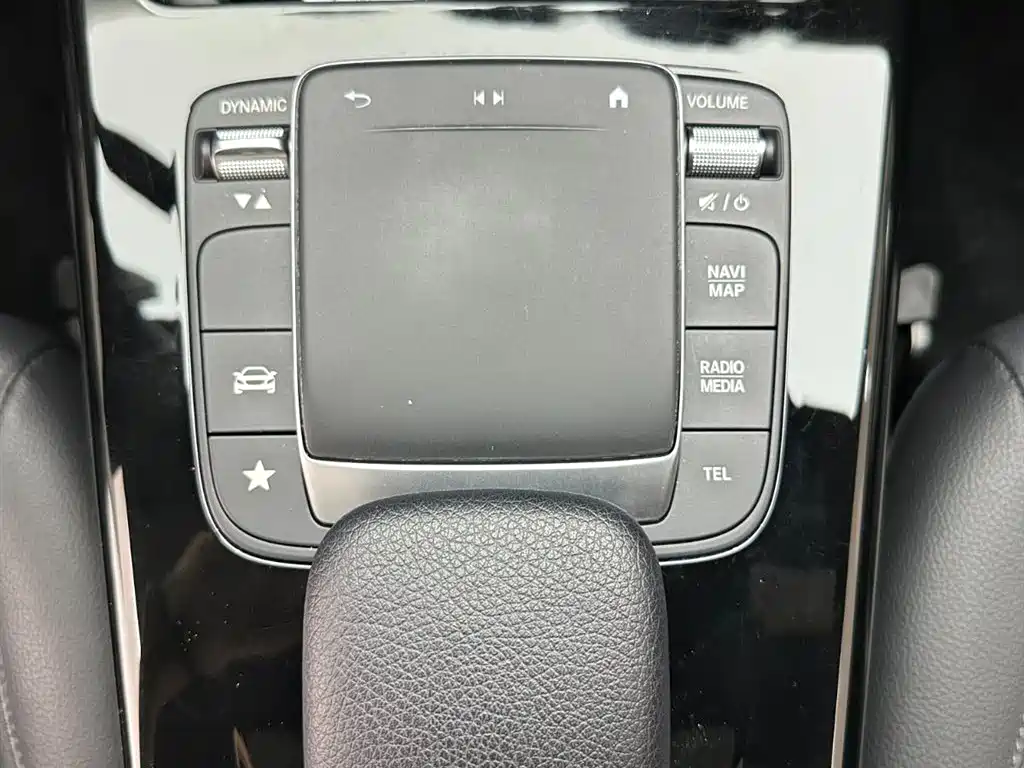Mercedes-Benz A-Class 2022 — фото 13