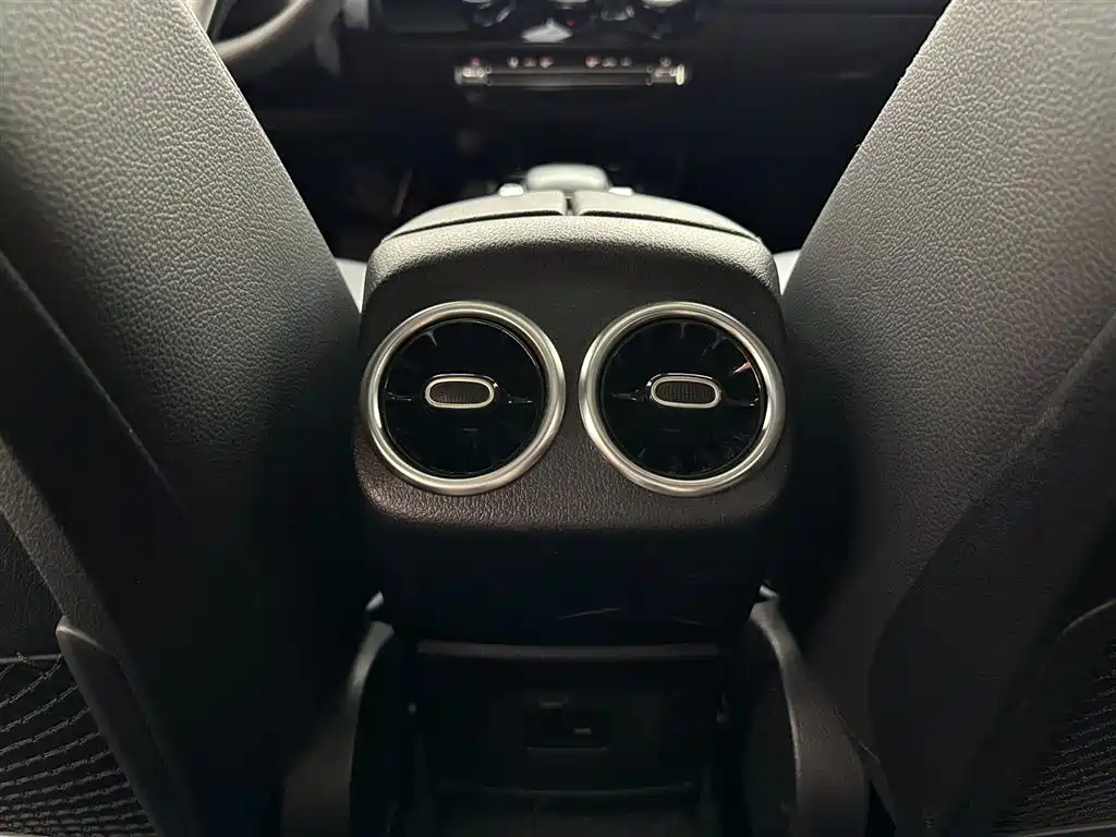 Mercedes-Benz A-Class 2022 — фото 18