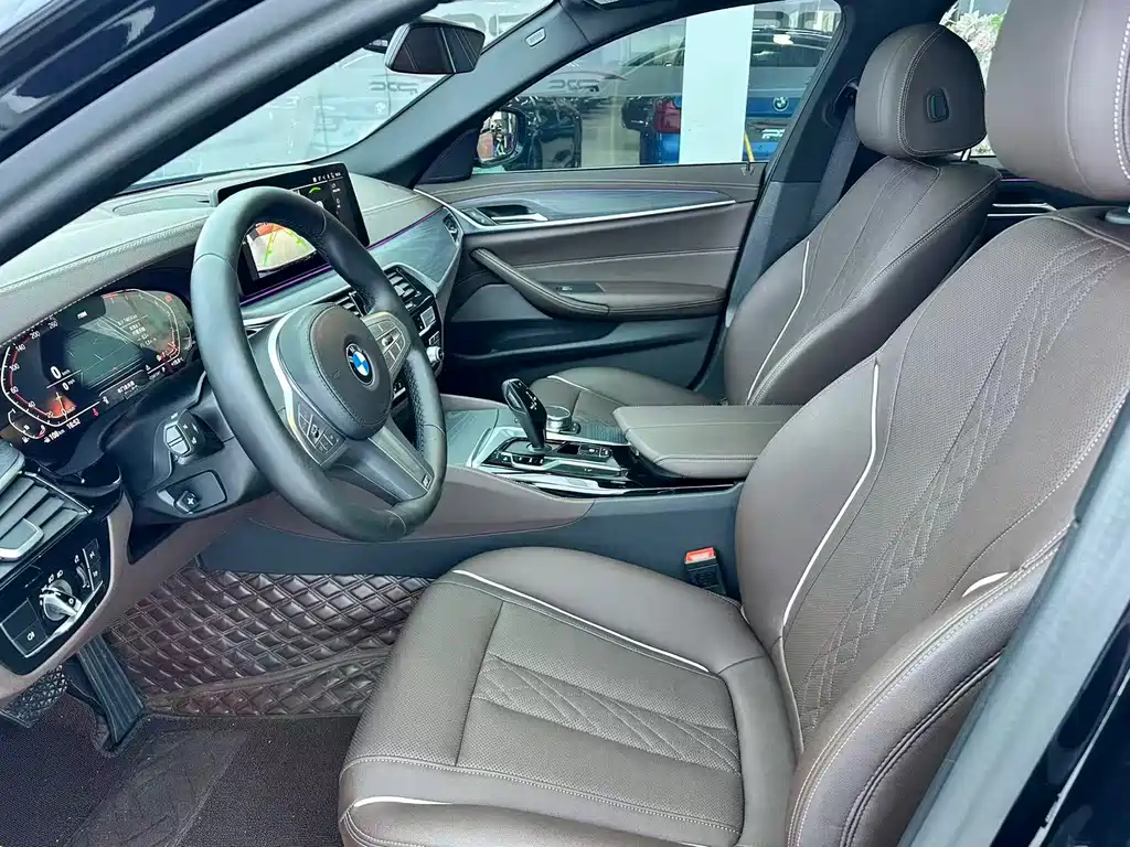 BMW 5 Series 2023