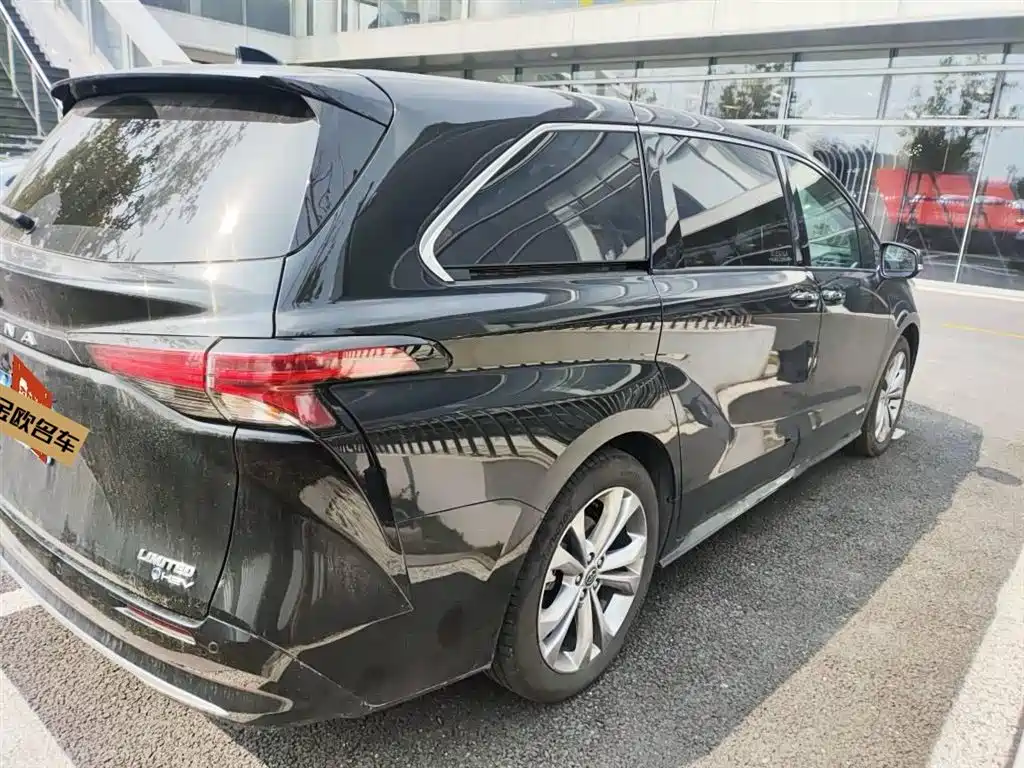 Toyota Sienna 2025 — фото 8
