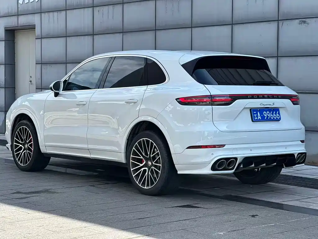 Porsche Cayenne 2019 — фото 5