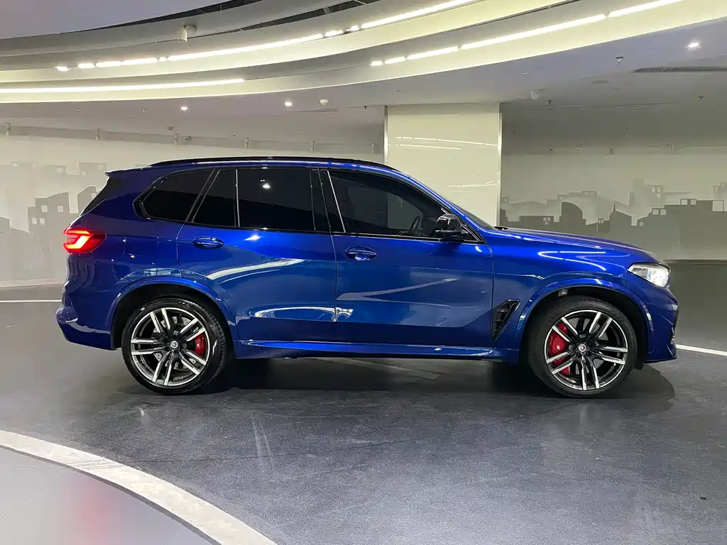 BMW X5 M 2022 — фото 6