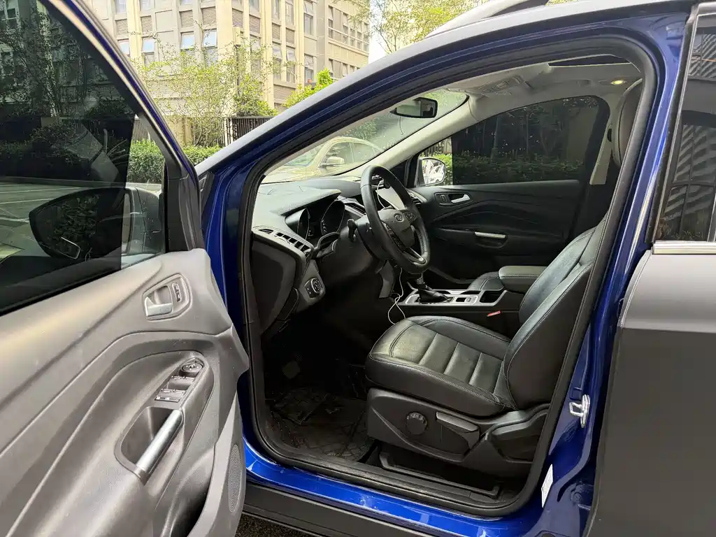 Ford Kuga 2017 — фото 10