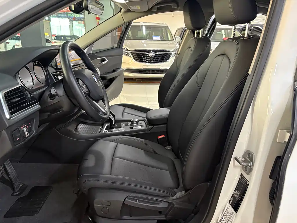 BMW 1 Series 2022