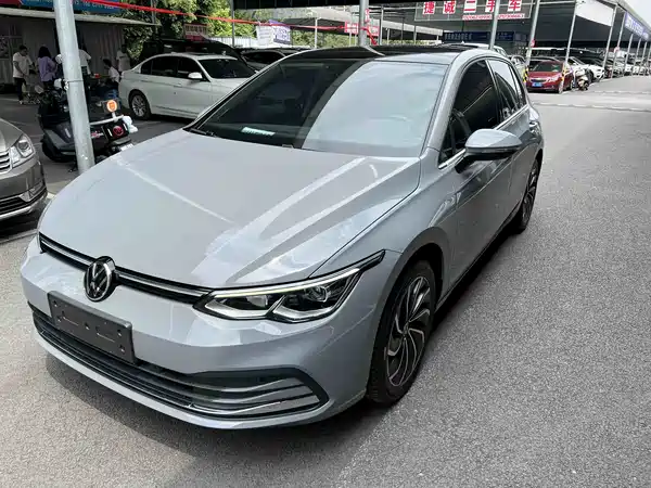 Volkswagen Golf 2024