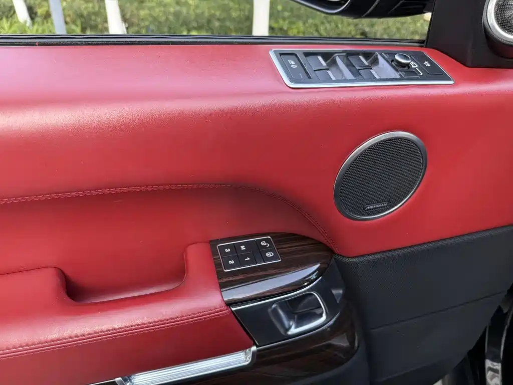 Land Rover Range Rover 2017 — фото 12