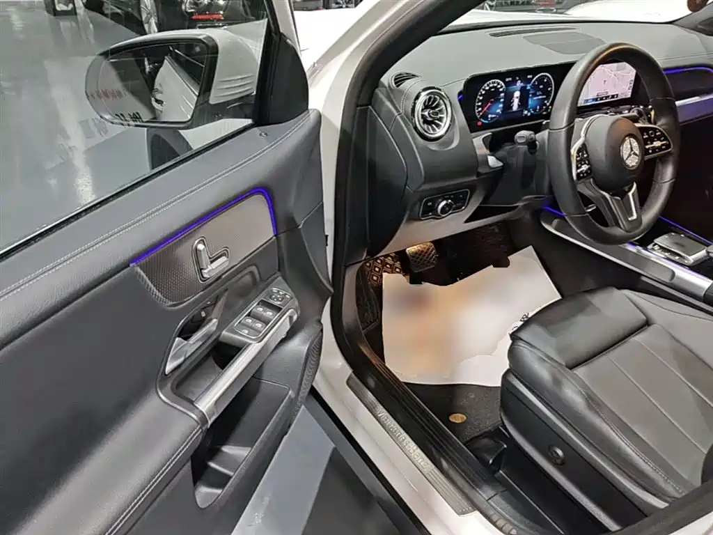 Mercedes-Benz GLB 2021 — фото 16