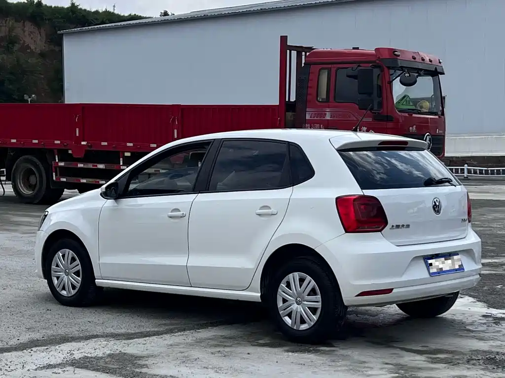 Volkswagen Polo 2015 — фото 6