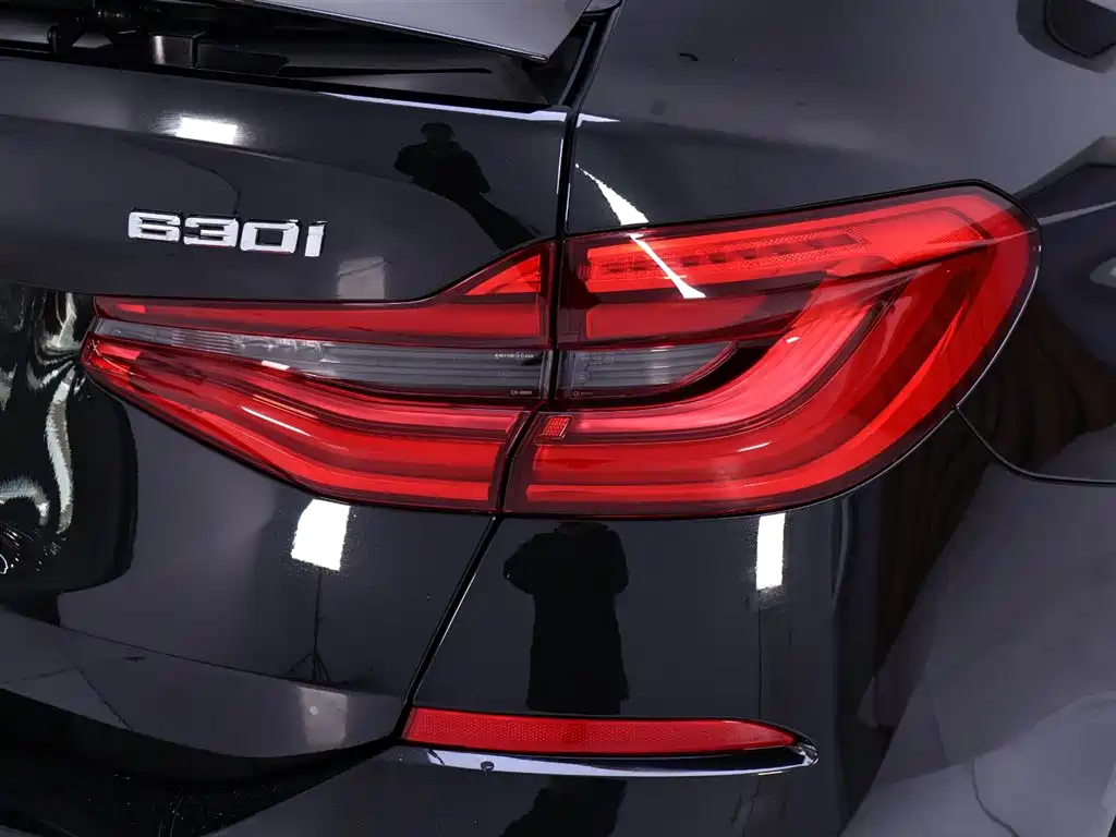 BMW 6 Series GT 2022 — фото 9