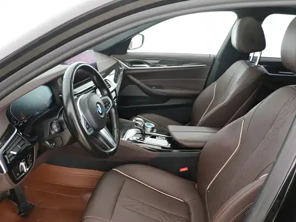 BMW 5 Series 2022
