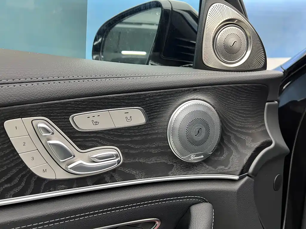 Mercedes-Benz E-Class 2018 — фото 14