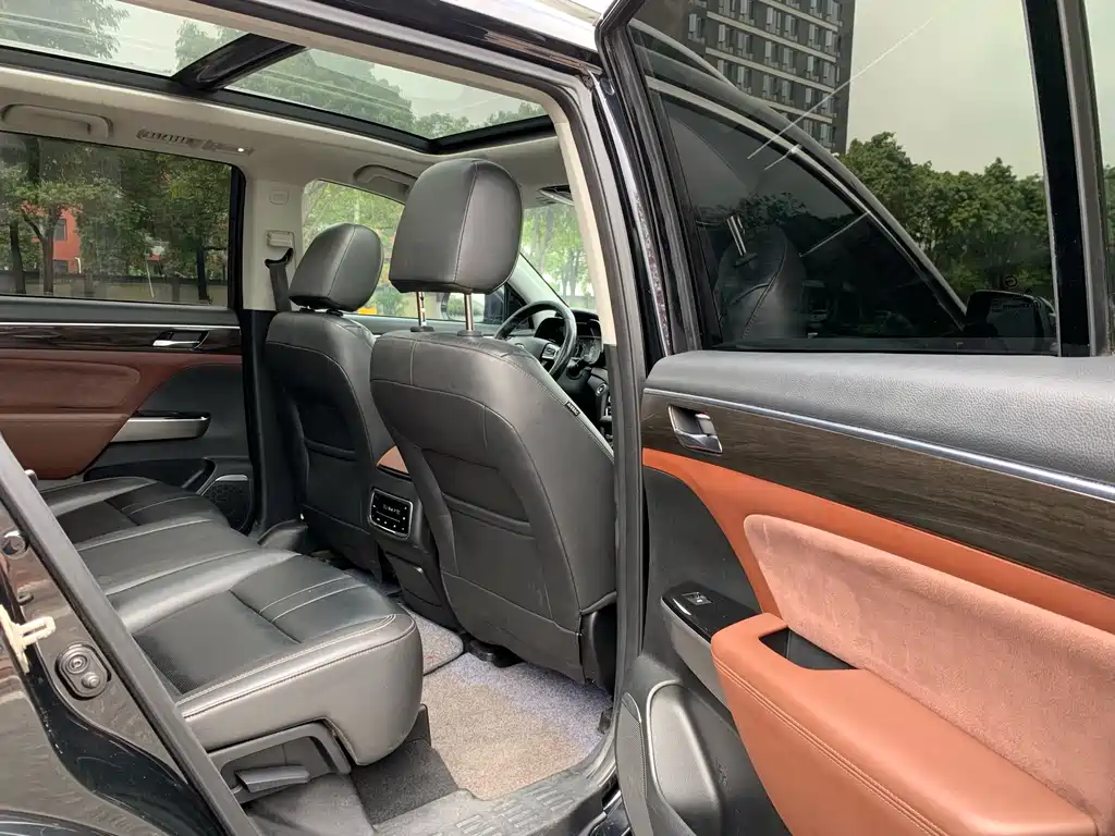 GAC Motor Trumpchi GS8 2017 — фото 14