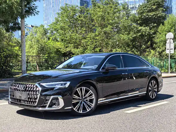 Audi A8 2024