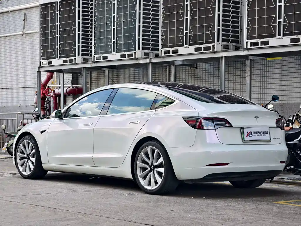 Tesla Model 3 2019 — фото 5