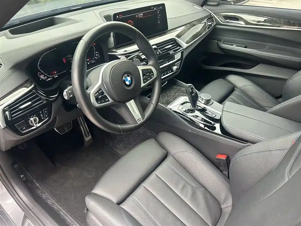 BMW 6 Series GT 2024 — фото 9
