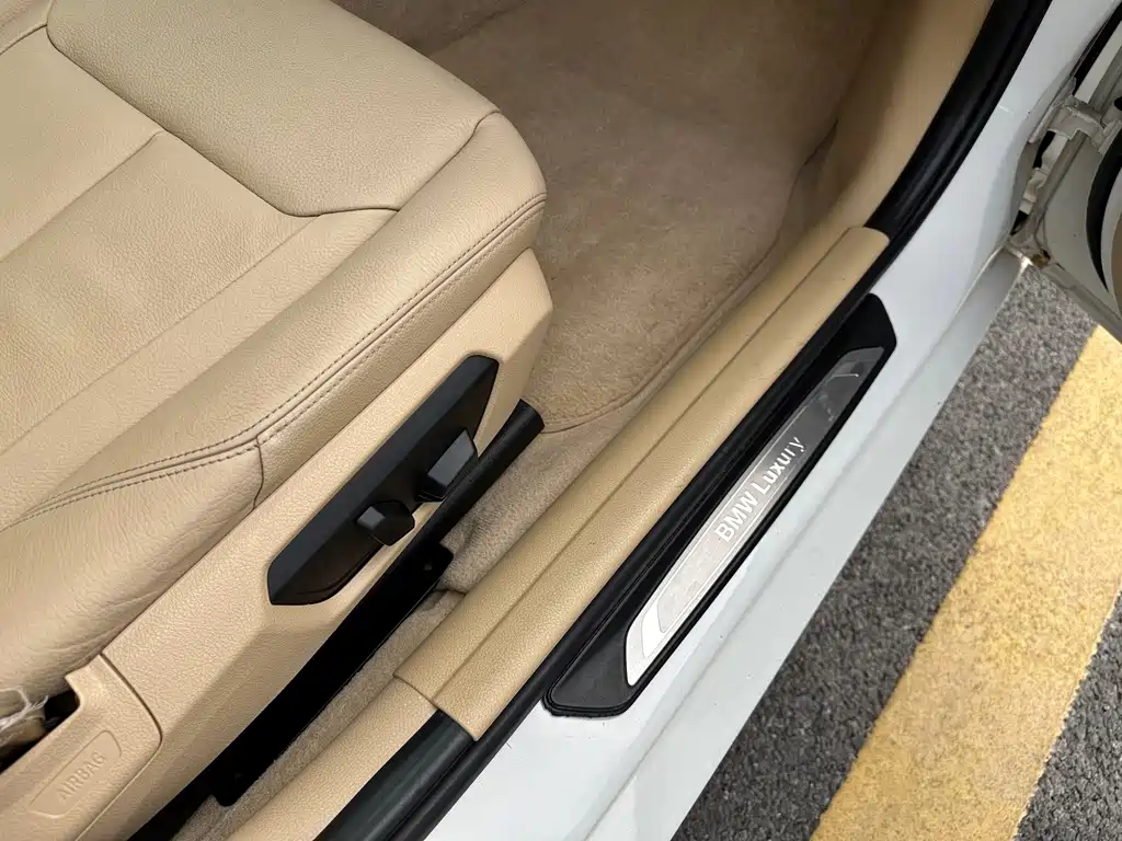BMW 3 Series 2012 — фото 14