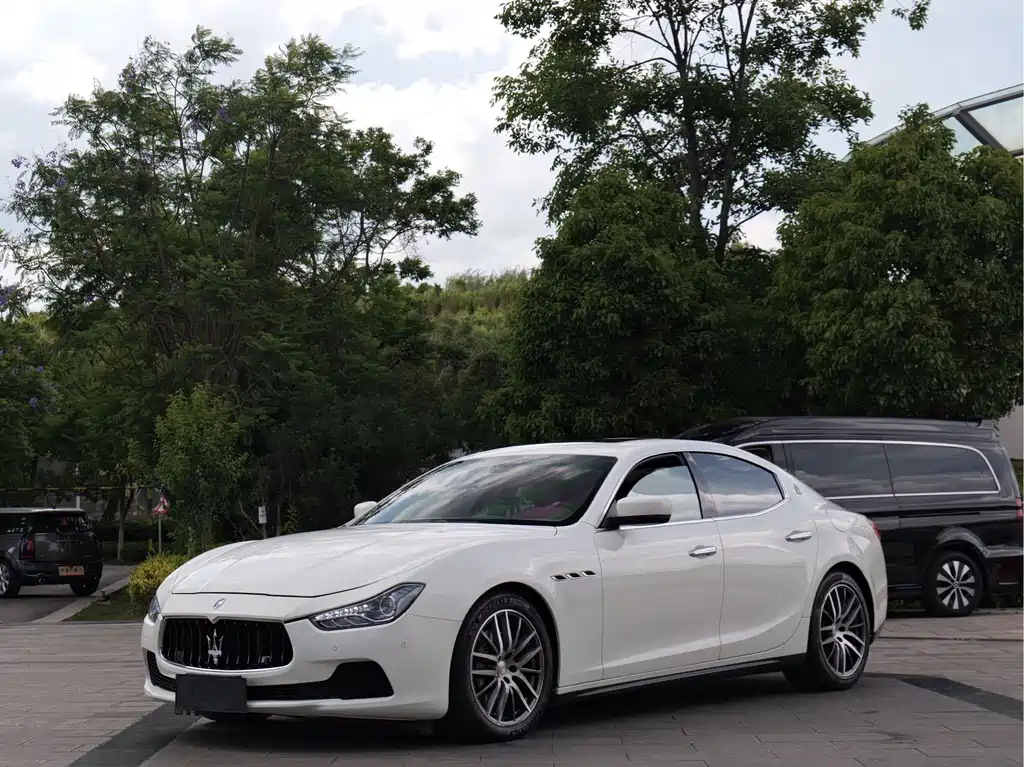 Maserati Ghibli 2015 — фото 1