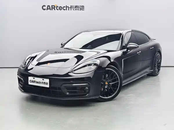 Porsche Panamera 2023