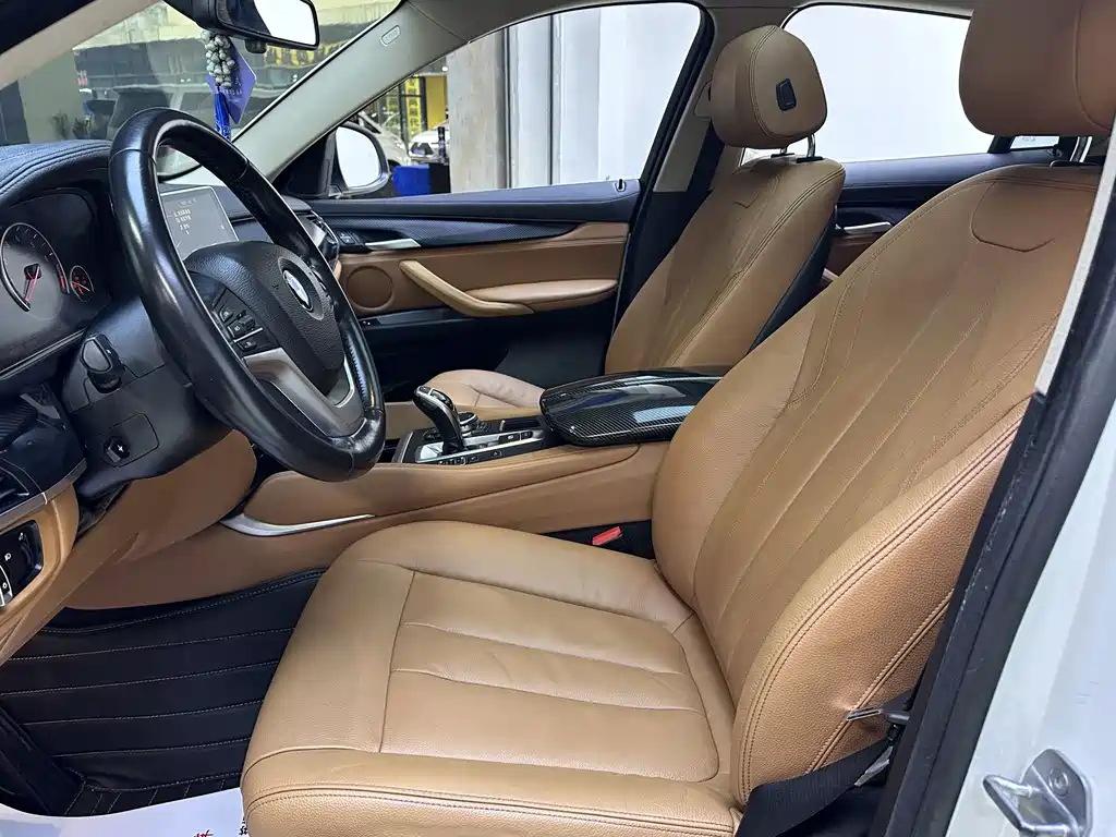 BMW X6 2015 — фото 11