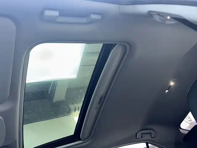 Toyota Camry 2023 — фото 17