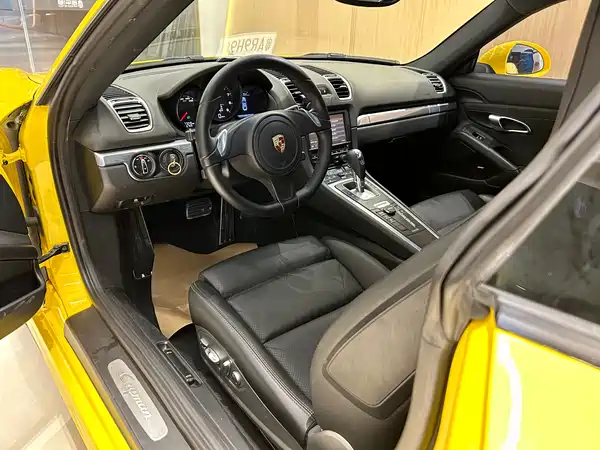 Porsche Cayman 2015