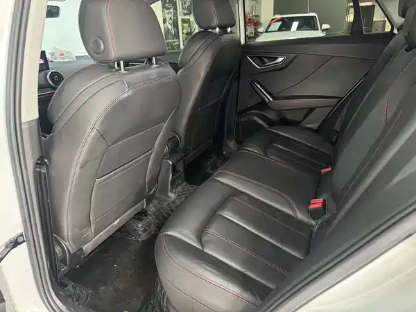 Audi Q2L 2022