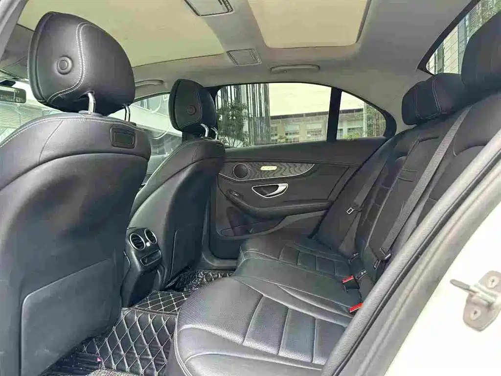 Mercedes-Benz C-Class 2019 — фото 7