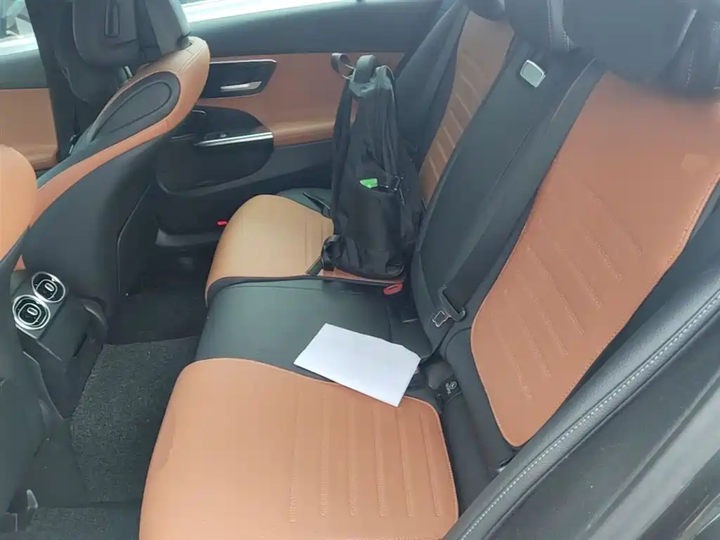 Mercedes-Benz C-Class 2023 — фото 17