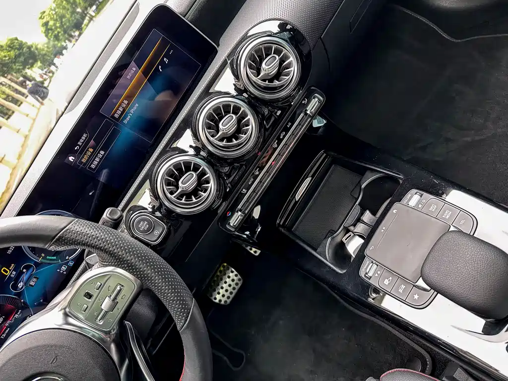 Mercedes-Benz CLA 2020 — фото 11