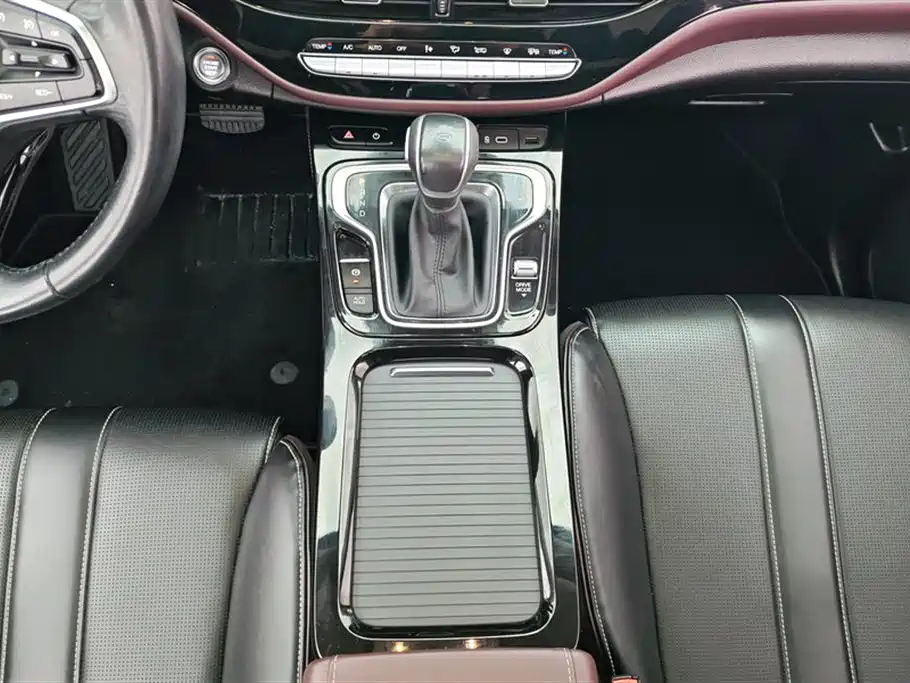 GAC Motor Trumpchi M6 2023 — фото 16