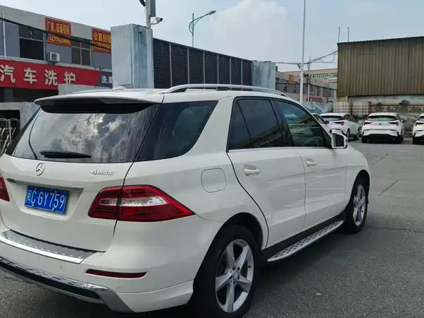 Mercedes-Benz M-Class 2012