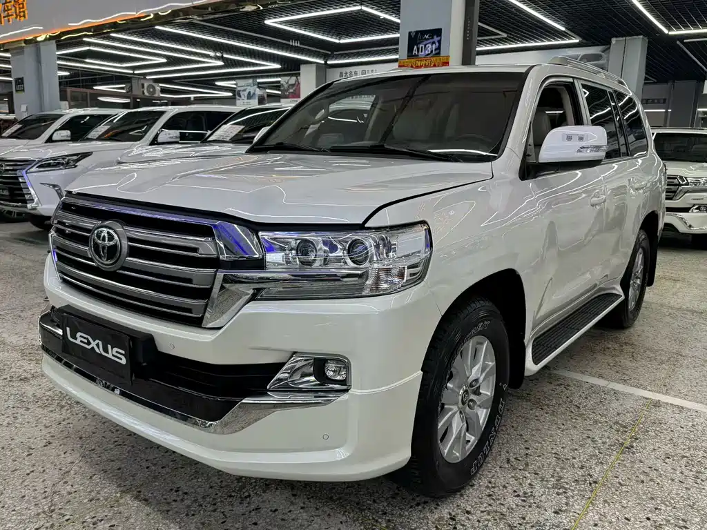Toyota Land Cruiser 2020 — фото 3