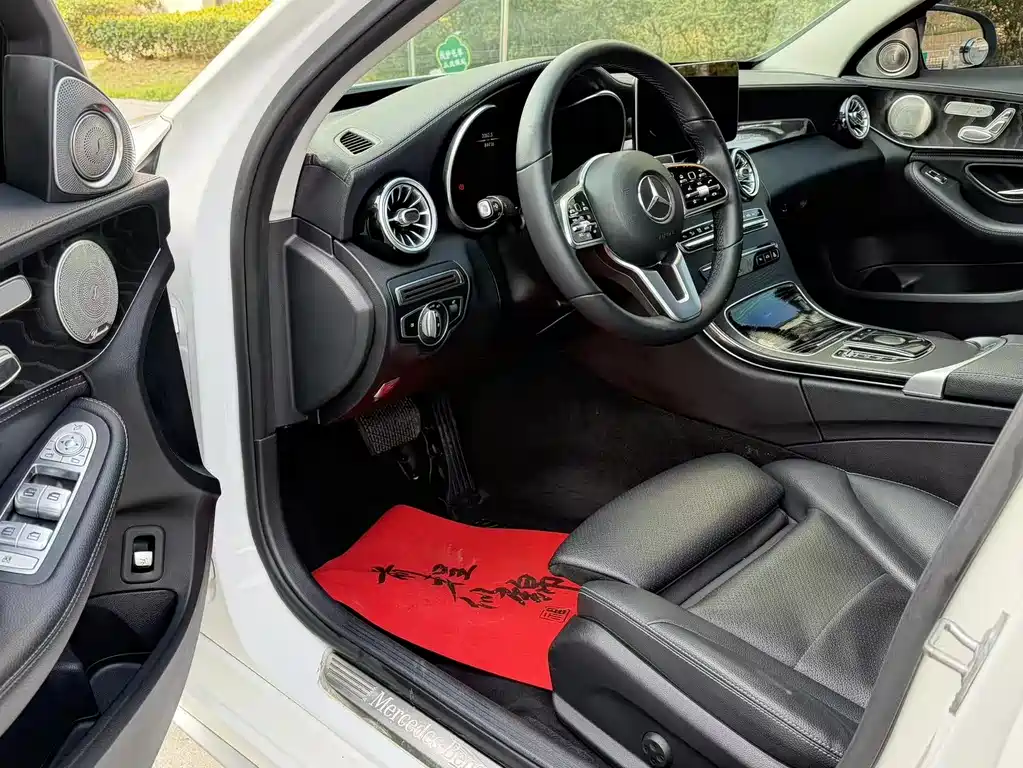 Mercedes-Benz C-Class 2019 — фото 4