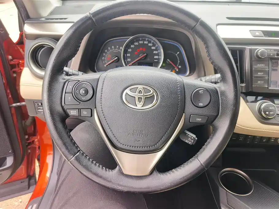 Toyota RAV4 2014 — фото 15