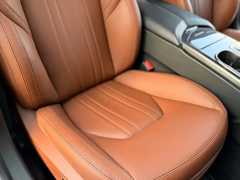 Maserati Ghibli 2015 — фото 10