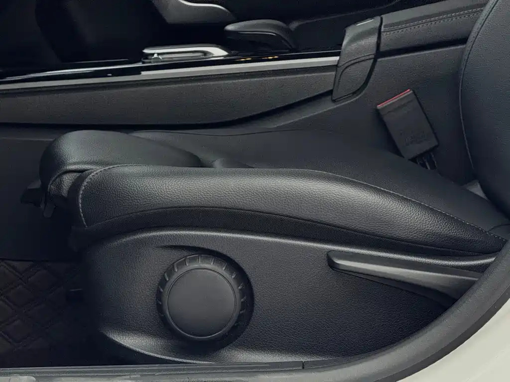 Mercedes-Benz A-Class 2023 — фото 20