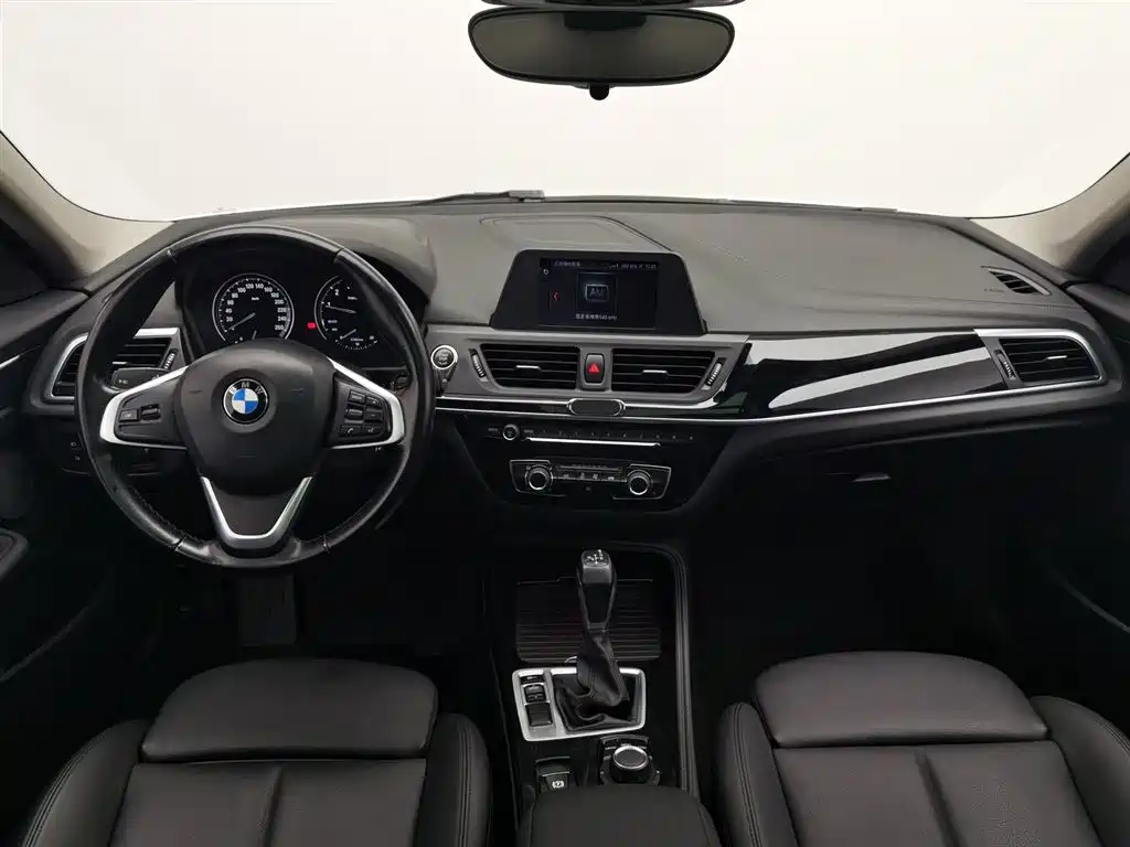 BMW 1 Series 2019 — фото 5