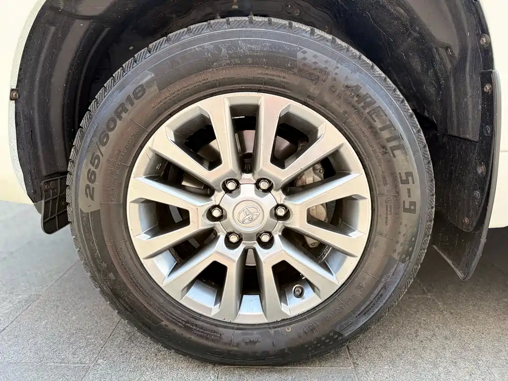 Toyota Prado 2018 — фото 18