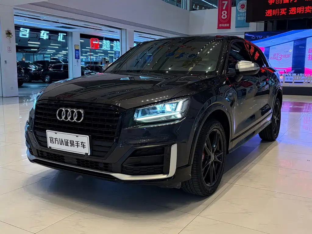 Audi Q2L 2020 — фото 1