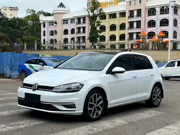 Volkswagen Golf 2020