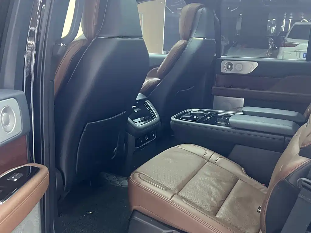 Lincoln Navigator 2022