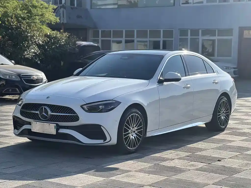 Mercedes-Benz C-Class 2023 — фото 1