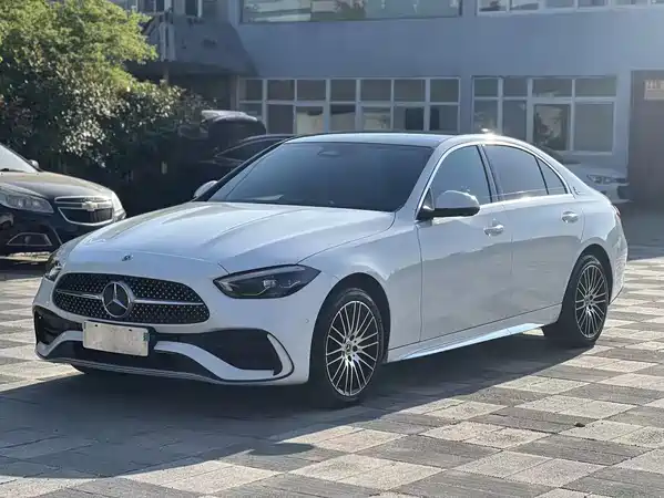 Mercedes-Benz C-Class 2024