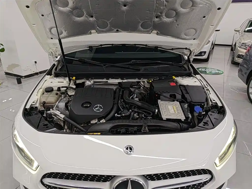 Mercedes-Benz A-Class 2021 — фото 20
