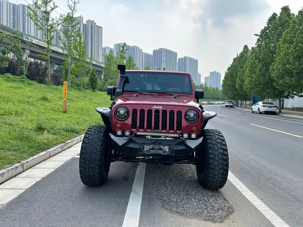 Jeep Wrangler 2014 — фото 2