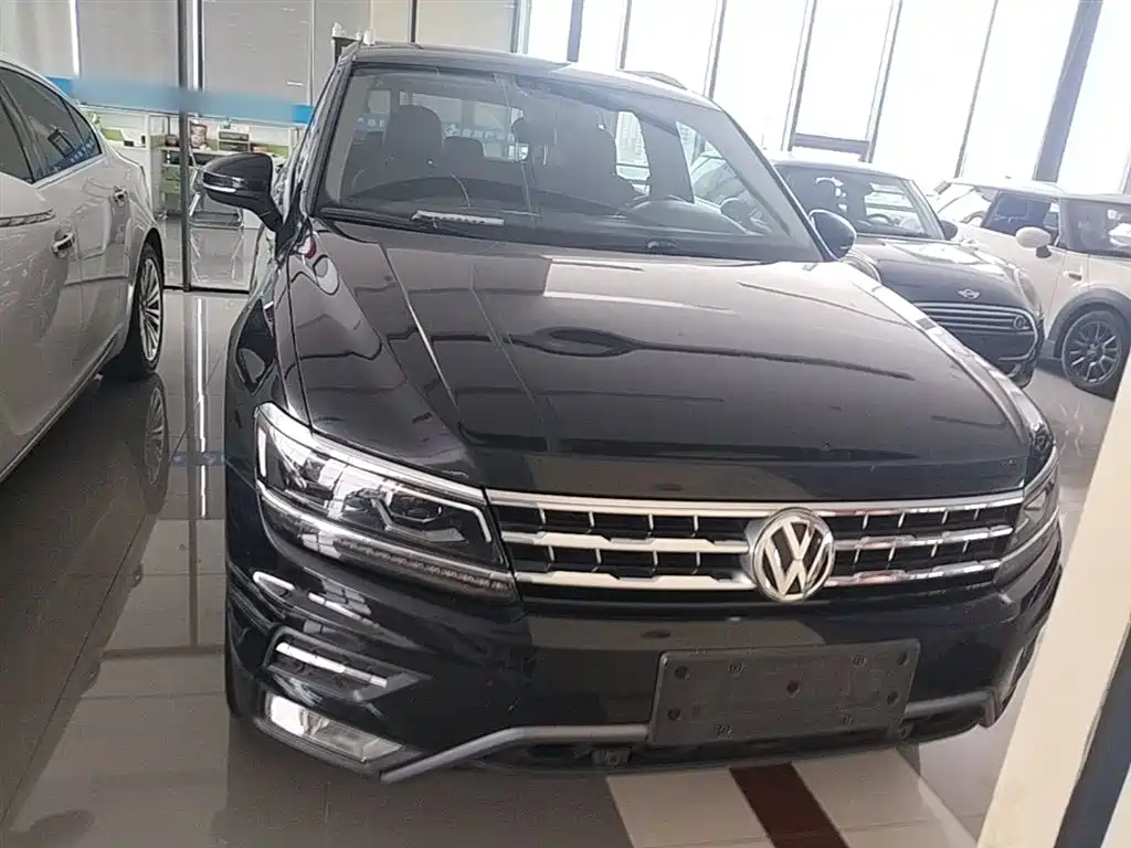 Volkswagen Tiguan L 2017 — фото 3