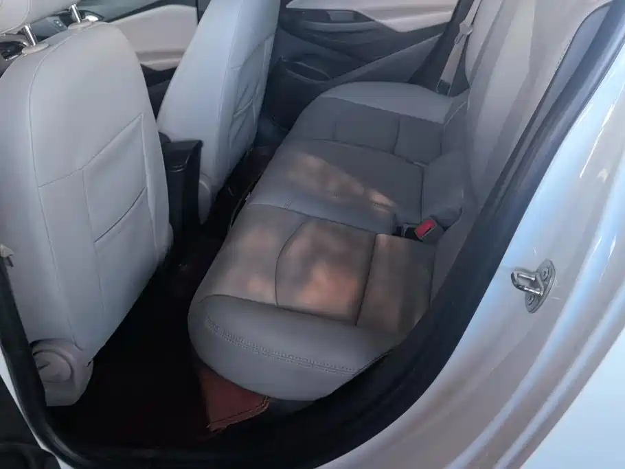 Chevrolet Cruze 2015 — фото 11